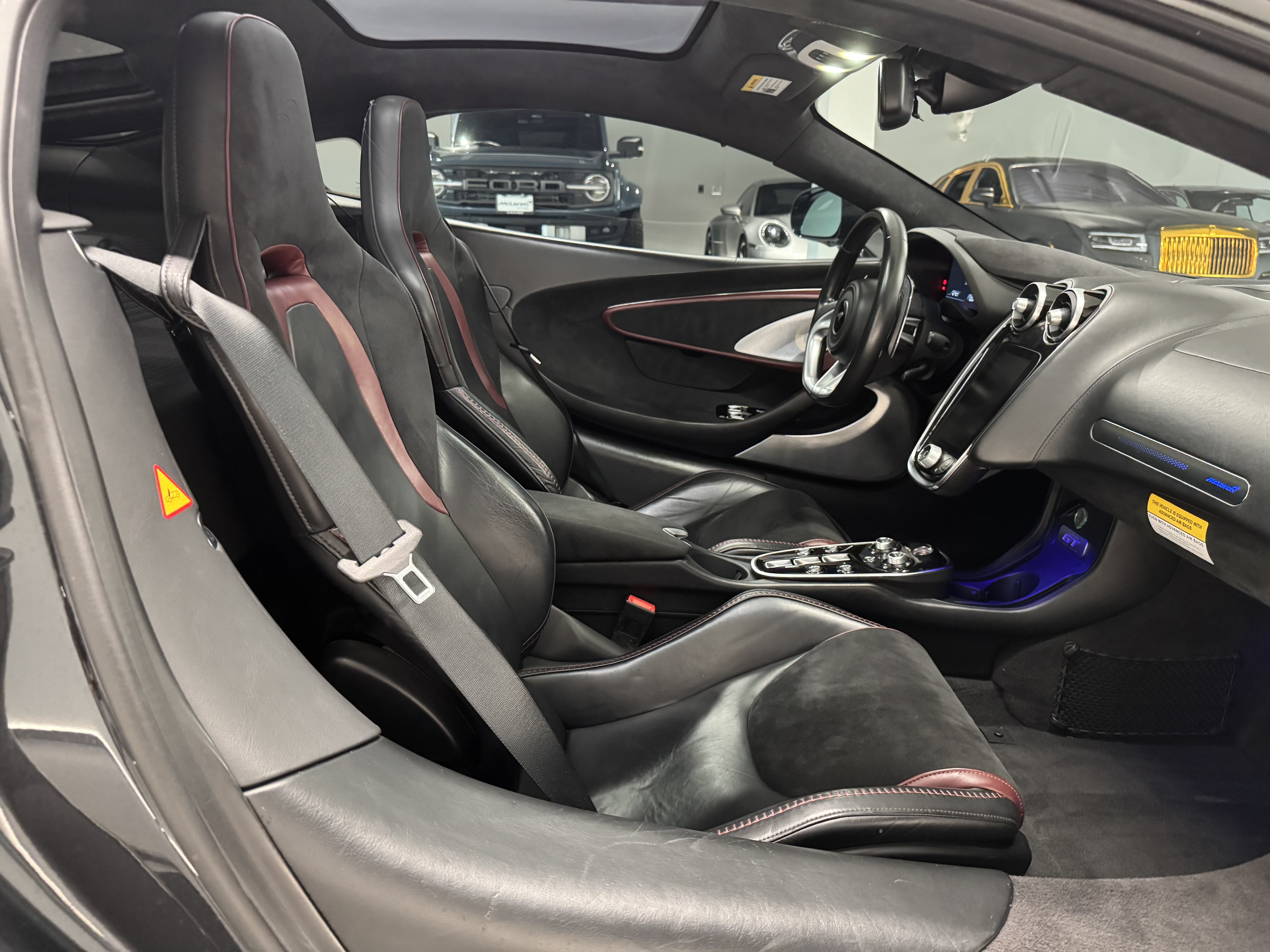 Used 2023 McLaren GT RWD image 14