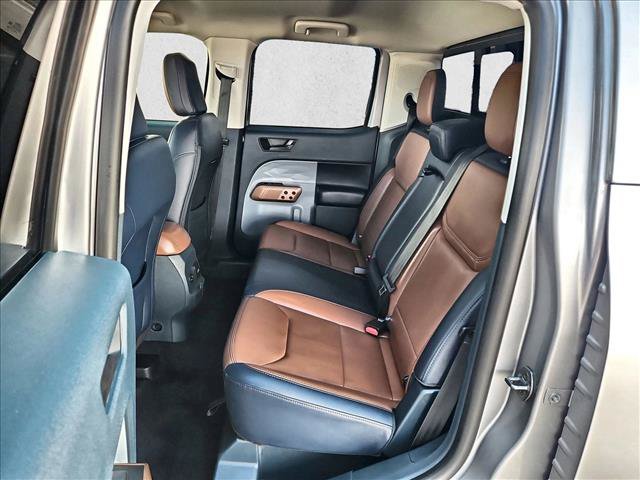 Used 2023 Ford Maverick Lariat w/ Lariat Luxury Package FWD image 18
