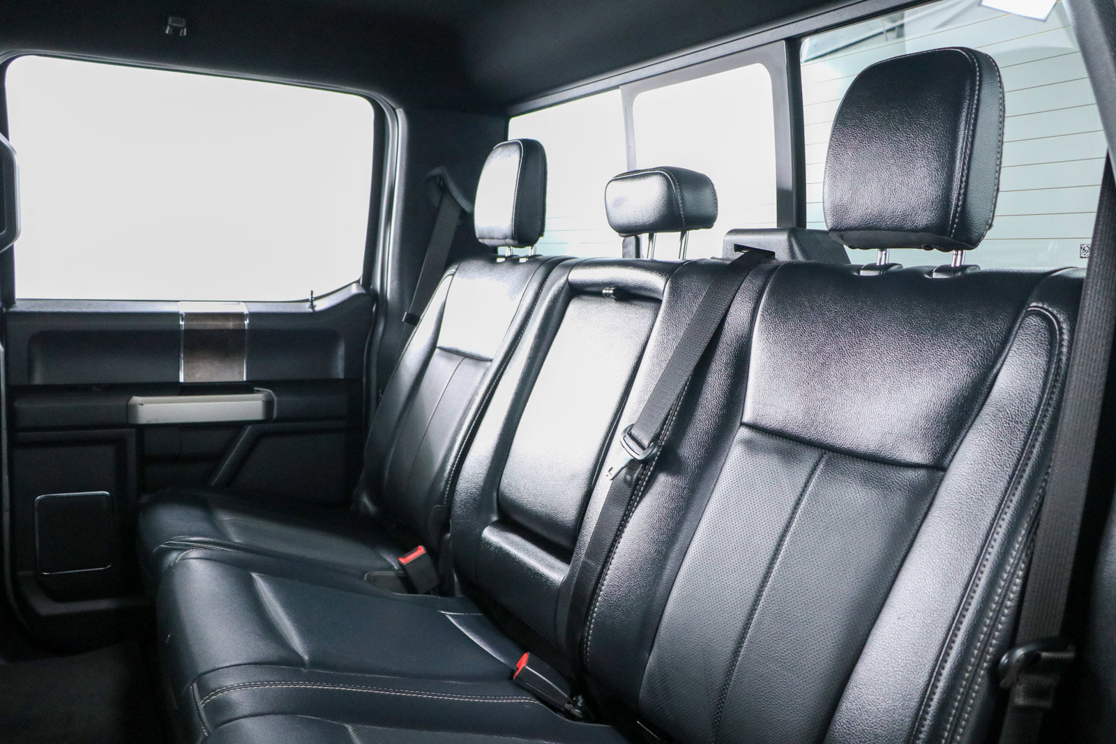 Used 2022 Ford F250 Lariat w/ Black Appearance Package image 26