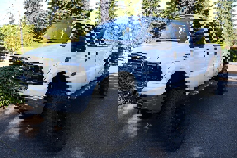 Used 2002 Ford F350 XLT image 1