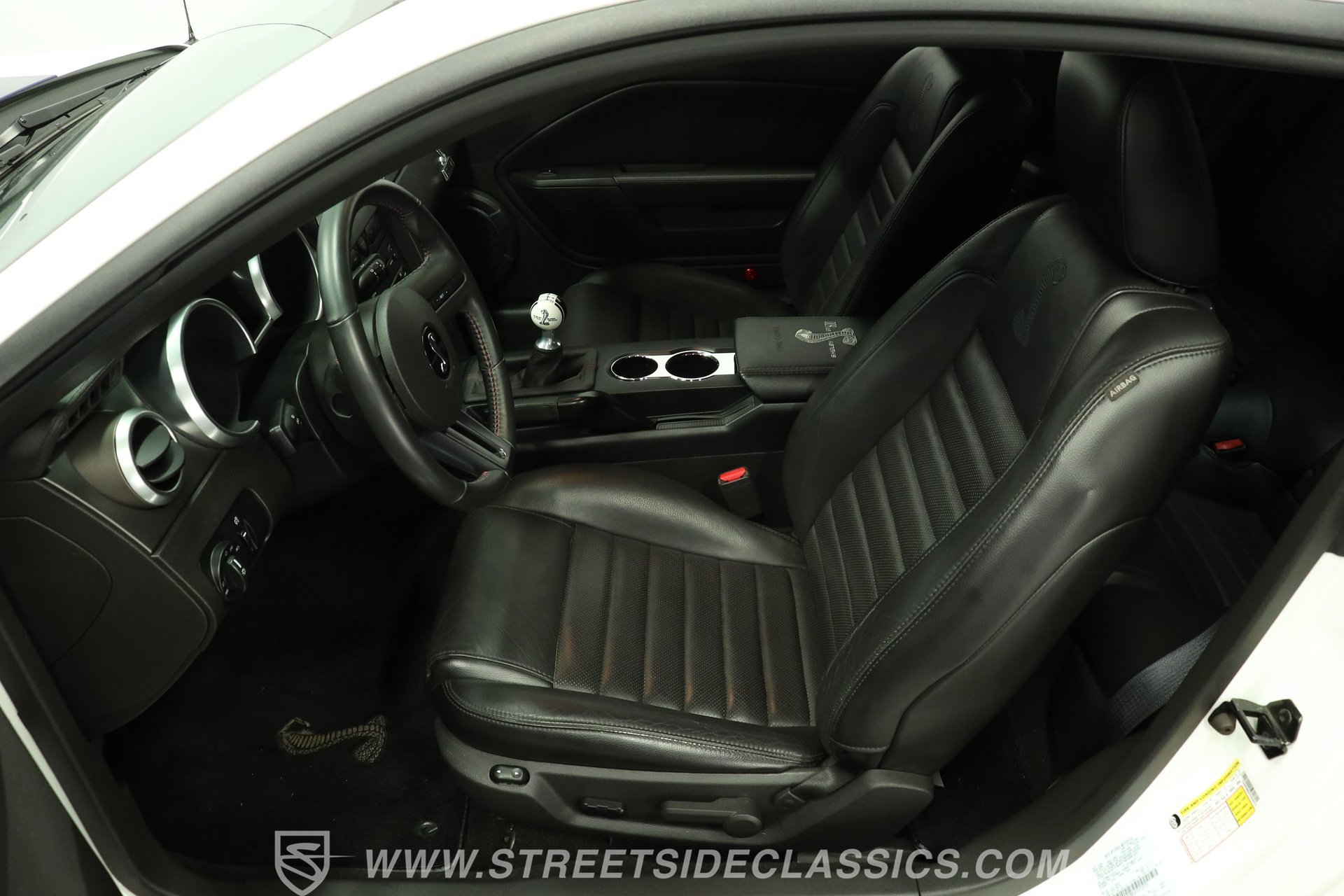 Used 2007 Ford Mustang Shelby GT500 RWD image 35