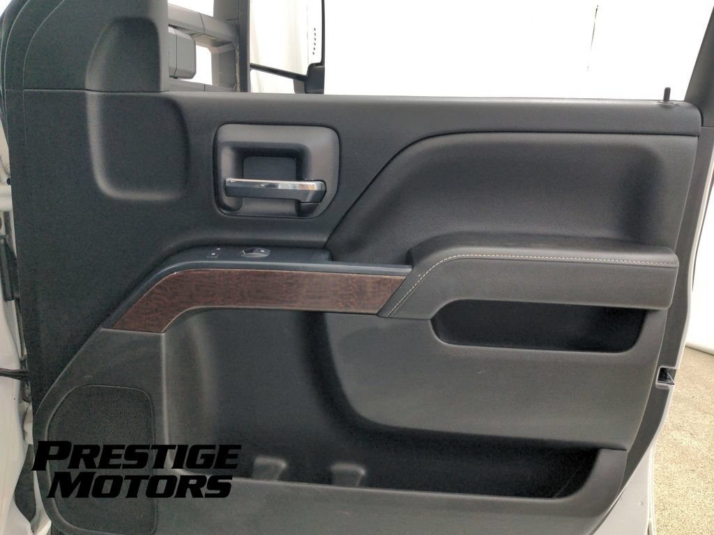 Used 2018 GMC Sierra 3500 SLE w/ SLE Fleet Preferred Package AWD/4WD image 26
