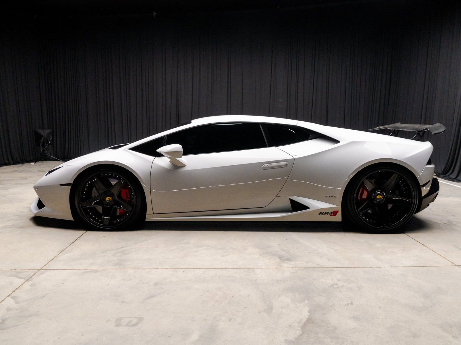 Used 2015 Lamborghini Huracan LP 610-4 image 12