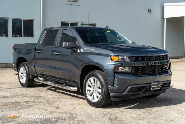 Used 2019 Chevrolet Silverado 1500 Custom w/ Custom Value Package image 3