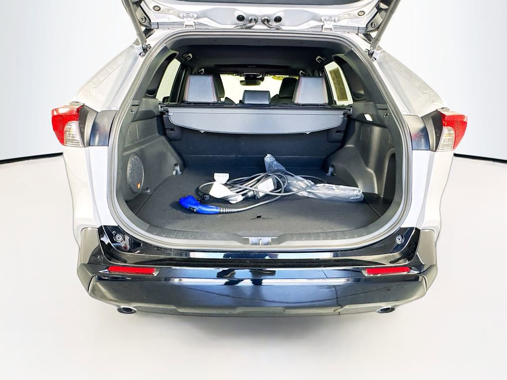 Used 2025 Toyota RAV4 XSE image 31