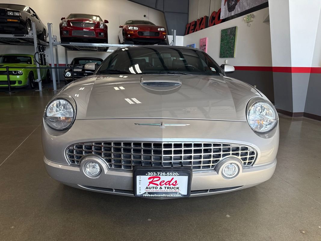 Used 2004 Ford Thunderbird image 5