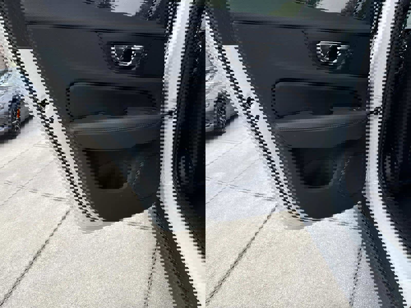 Used 2023 Volvo V60 B5 Cross Country Plus image 10