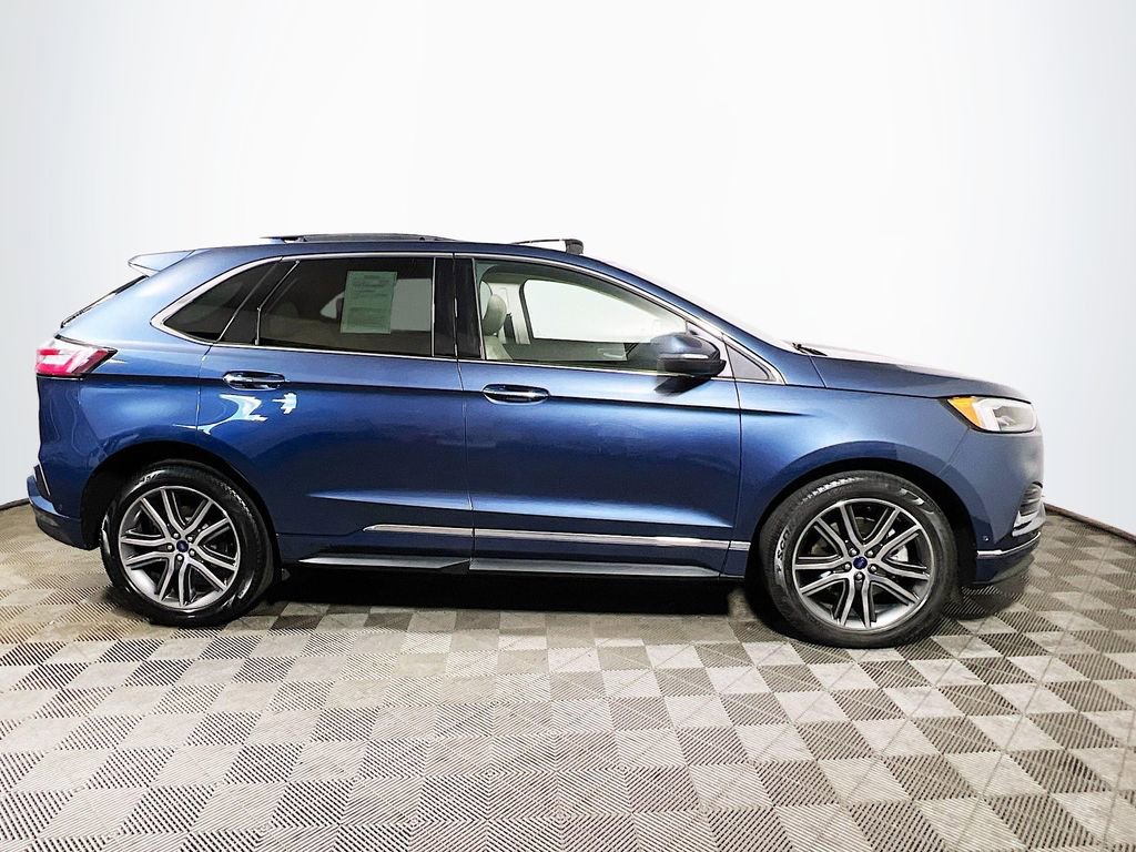 Used 2019 Ford Edge Titanium w/ Equipment Group 301A AWD/4WD image 8