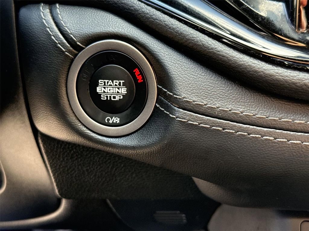 Used 2023 Dodge Durango SXT image 15