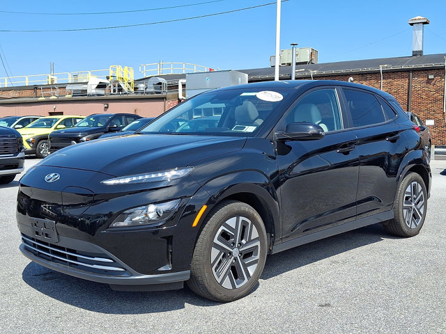 Certified 2023 Hyundai Kona SEL w/ Cargo Package FWD image 1