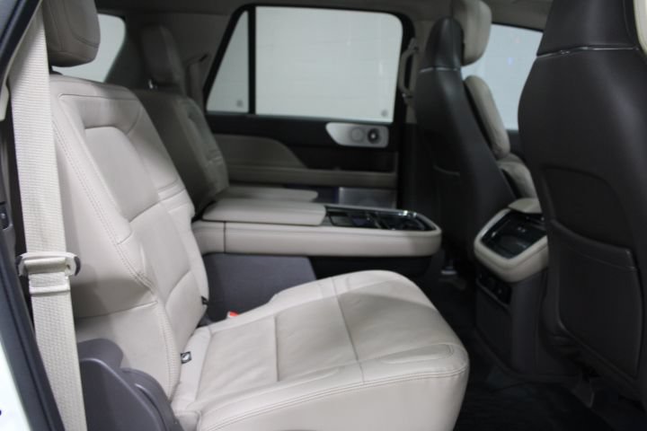 Used 2022 Lincoln Navigator L Reserve AWD/4WD image 28