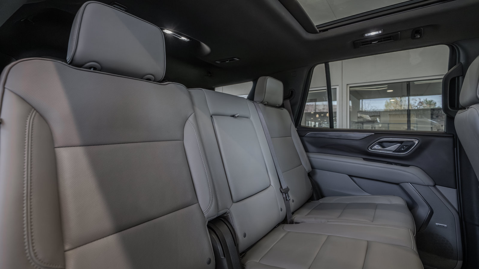 Used 2022 GMC Yukon SLT w/ SLT Premium Package AWD/4WD image 29