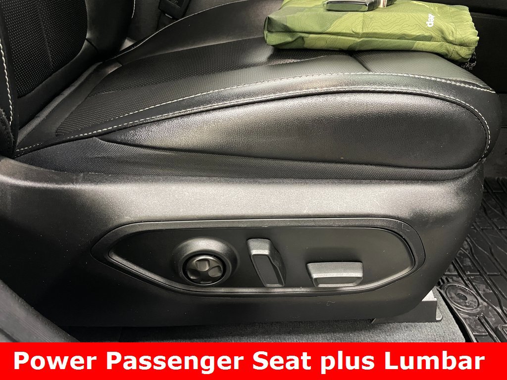 Used 2023 Jeep Grand Cherokee L Limited w/ Luxury Tech Group II image 12