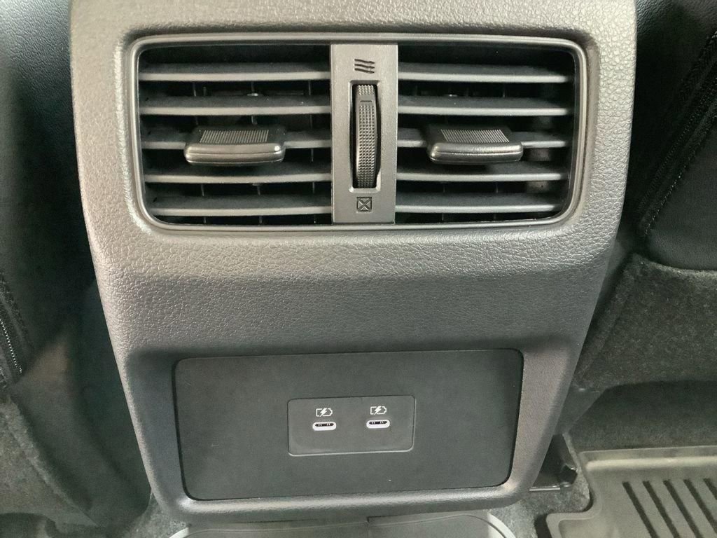 Used 2026 Nissan Rogue SV image 31