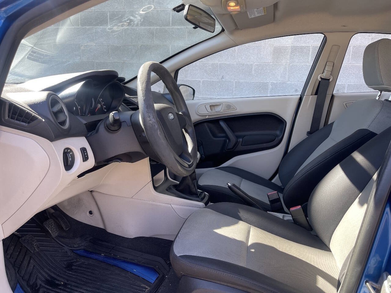 Used 2011 Ford Fiesta S FWD image 7