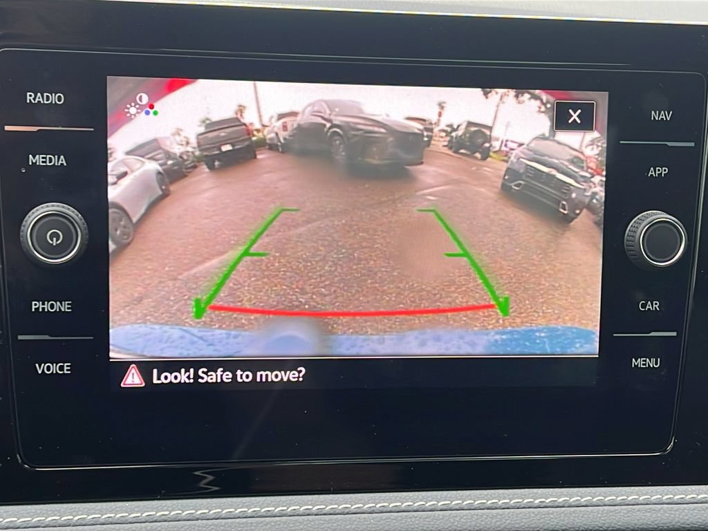 Used 2025 Volkswagen Jetta SEL FWD image 23