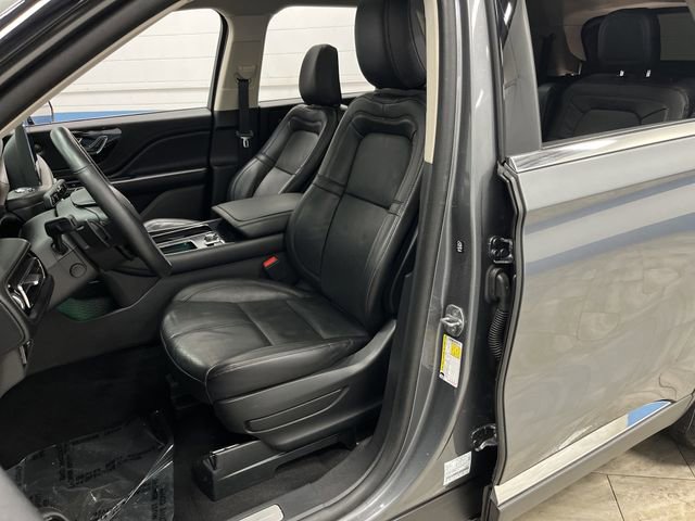 Used 2023 Lincoln Aviator Reserve w/ Elements Package Plus image 4
