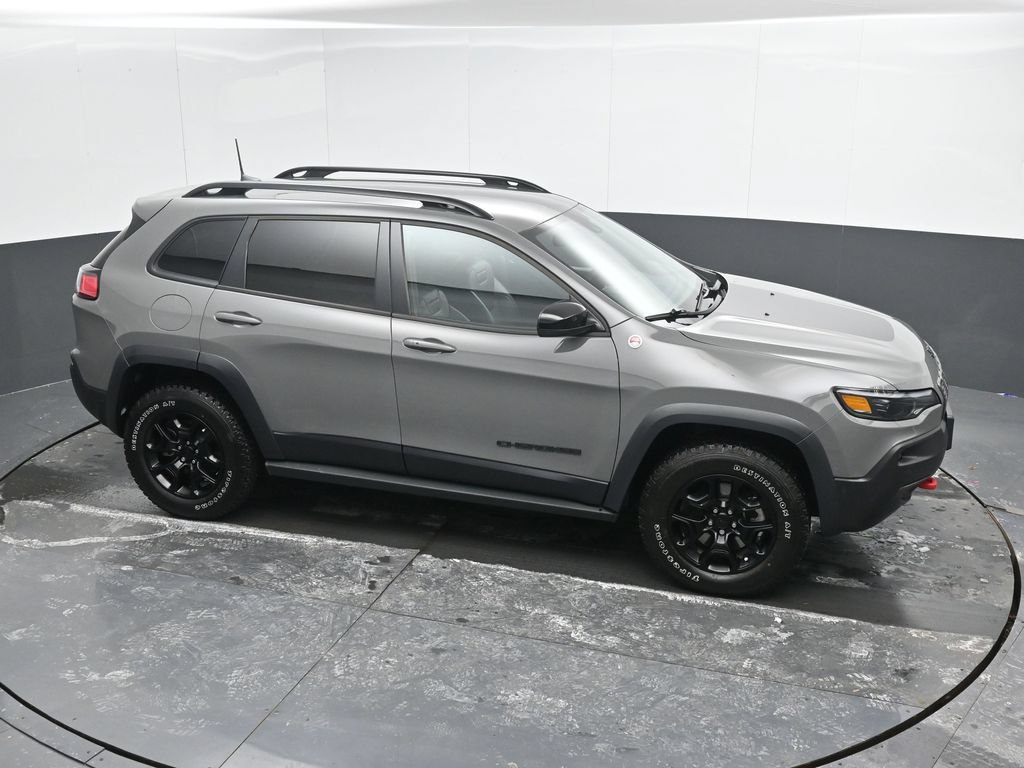 Used 2023 Jeep Cherokee Trailhawk w/ Trailer Tow Group AWD/4WD image 38