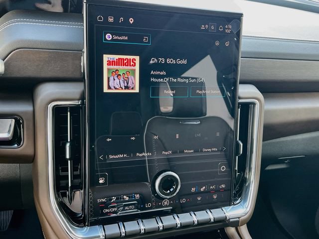 New 2026 GMC Yukon XL Denali Ultimate AWD/4WD image 10