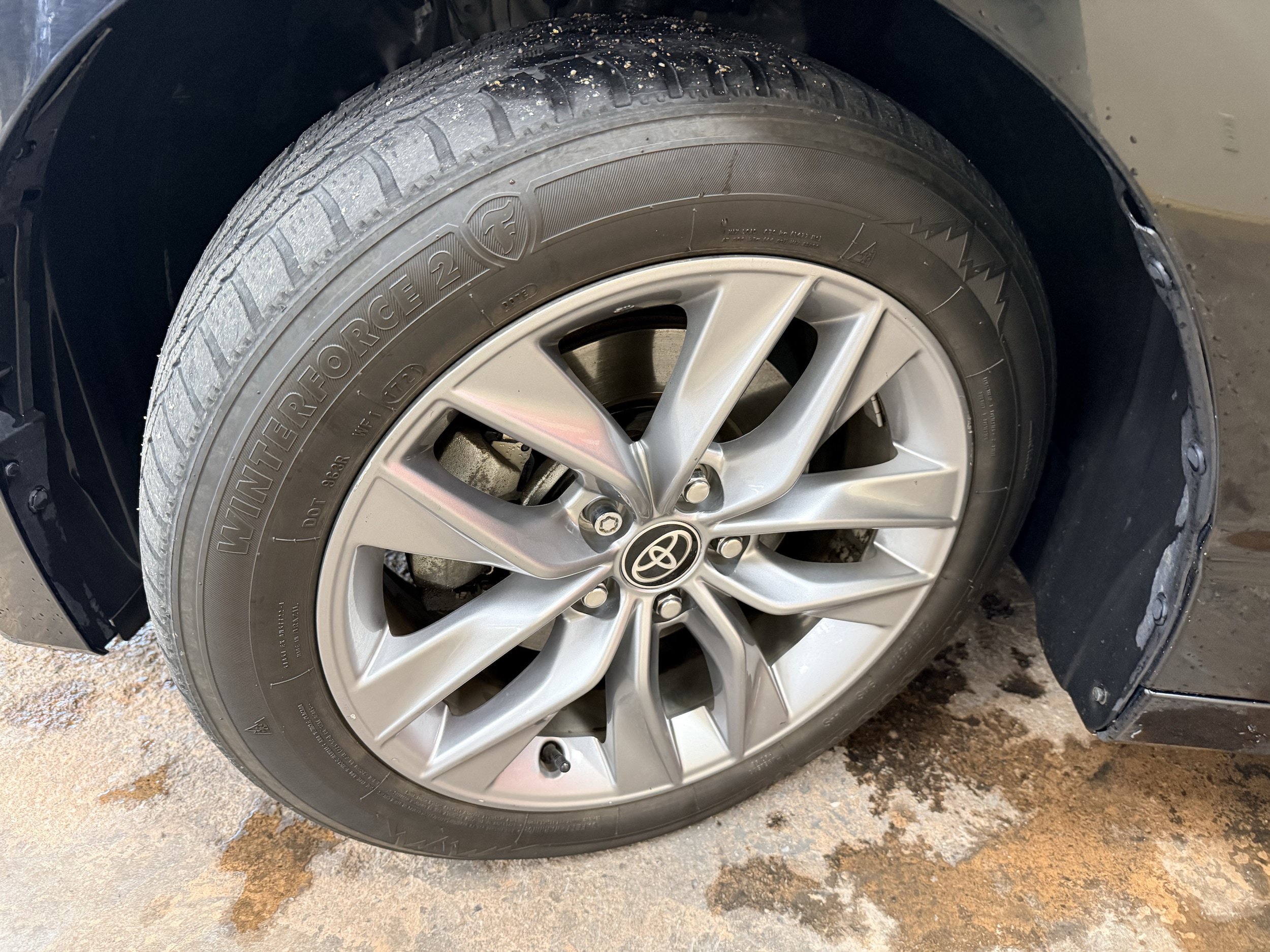 Used 2022 Toyota Avalon XLE w/ Moonroof Package FWD image 4