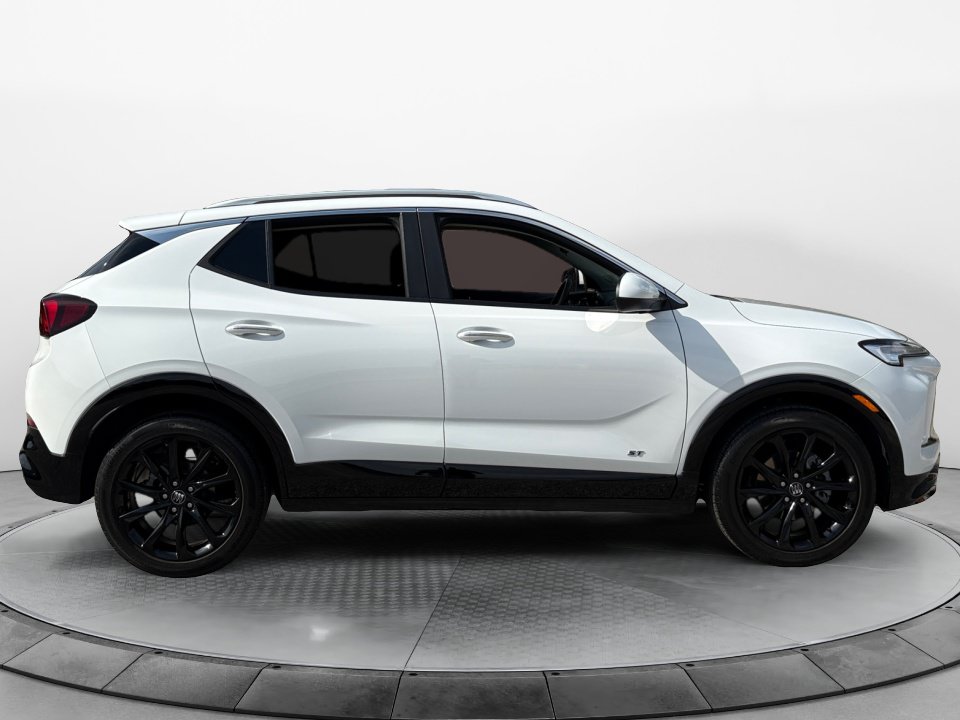 Certified 2026 Buick Encore GX Sport Touring w/ Comfort Package FWD image 8