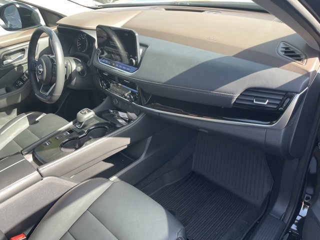 Used 2023 Nissan Rogue SL w/ SL Premium Package image 17