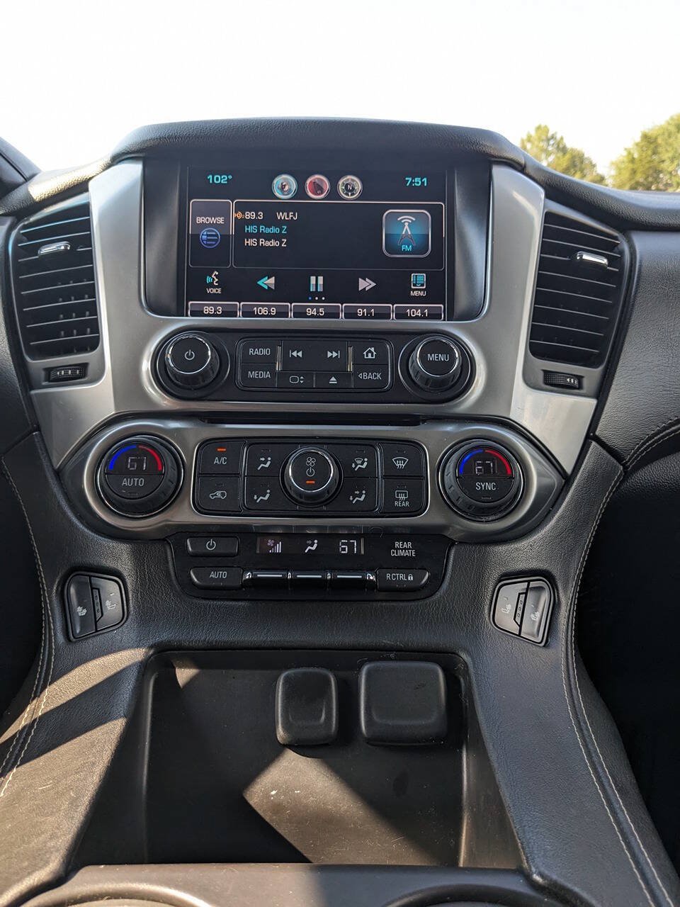 Used 2015 Chevrolet Suburban LT RWD image 20