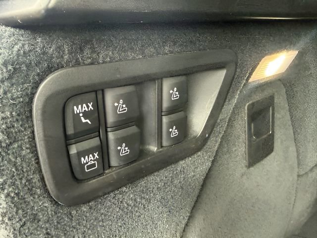 Used 2019 BMW X7 xDrive50i w/ M Sport Package image 13
