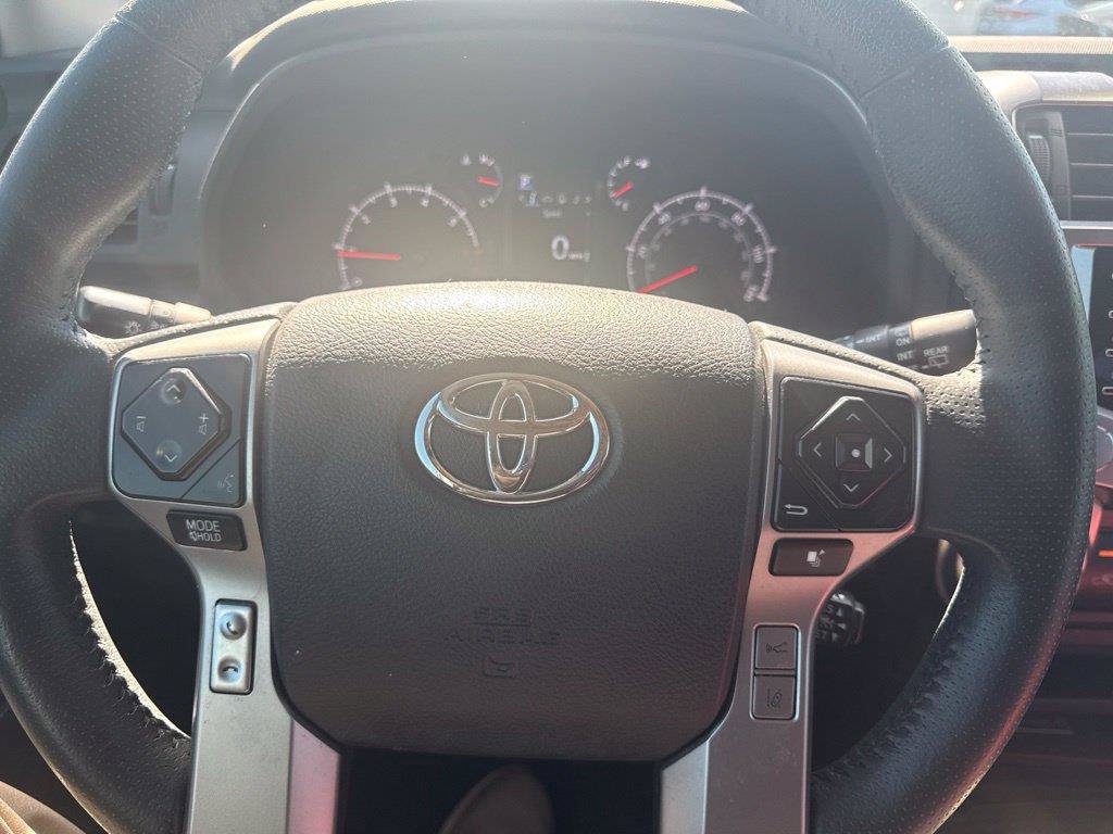 Used 2023 Toyota 4Runner SR5 AWD/4WD image 10