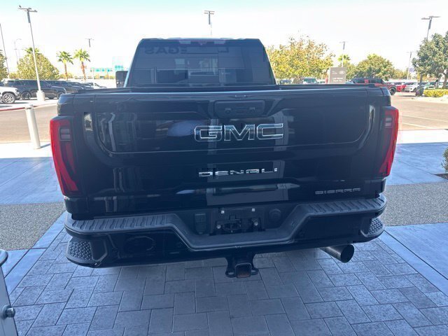 Used 2024 GMC Sierra 2500 Denali Ultimate AWD/4WD image 6