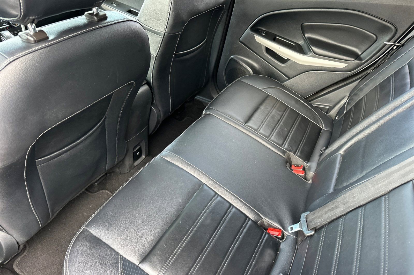 Used 2018 Ford EcoSport Titanium image 12