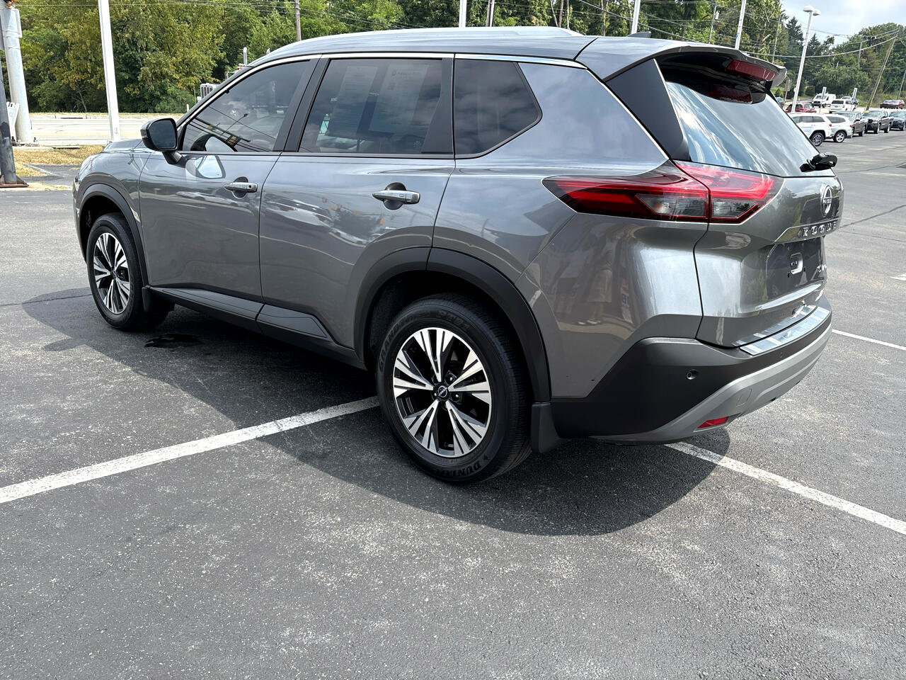 Used 2022 Nissan Rogue SV w/ SV Premium Package image 8