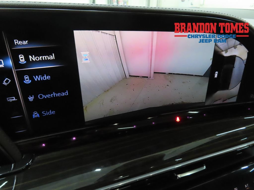 Used 2023 Cadillac Escalade Sport AWD/4WD image 16