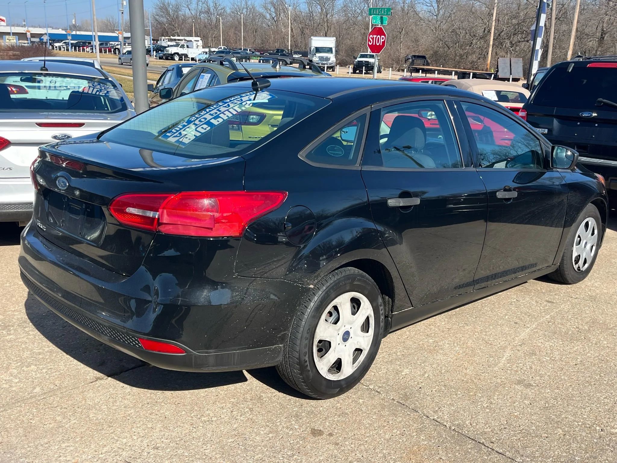 Used 2018 Ford Focus S FWD image 4