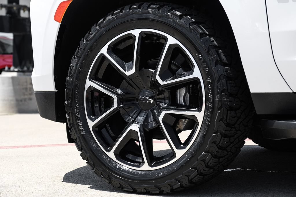 Used 2022 Chevrolet Suburban RST w/ Luxury Package RWD image 61