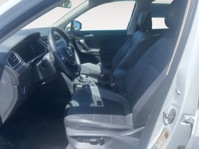Used 2020 Volkswagen Tiguan SEL w/ 3rd Row Seat Package AWD/4WD image 9