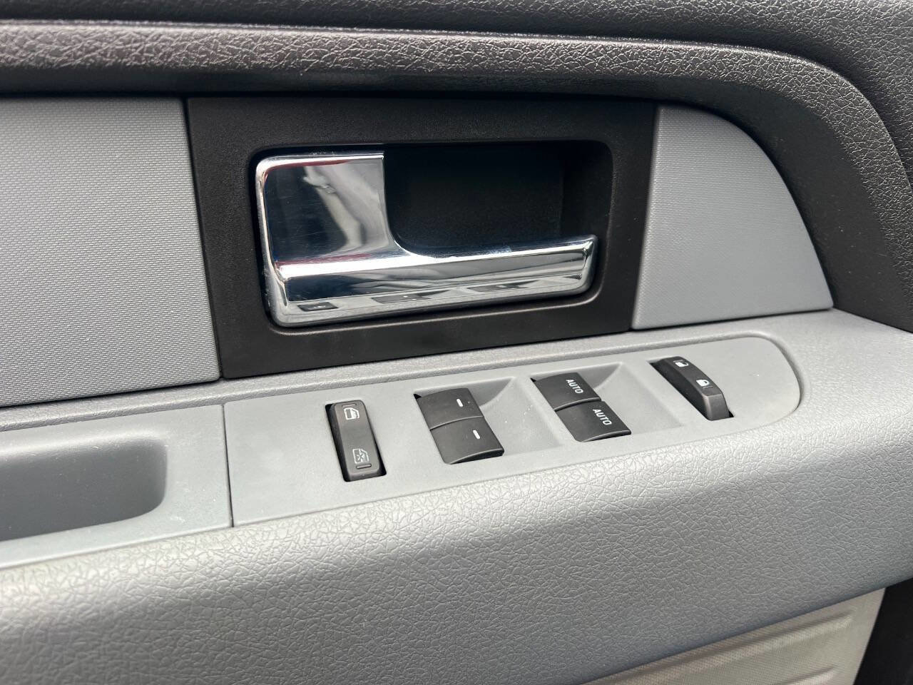 Used 2013 Ford F150 XLT w/ Luxury Equipment Group image 19