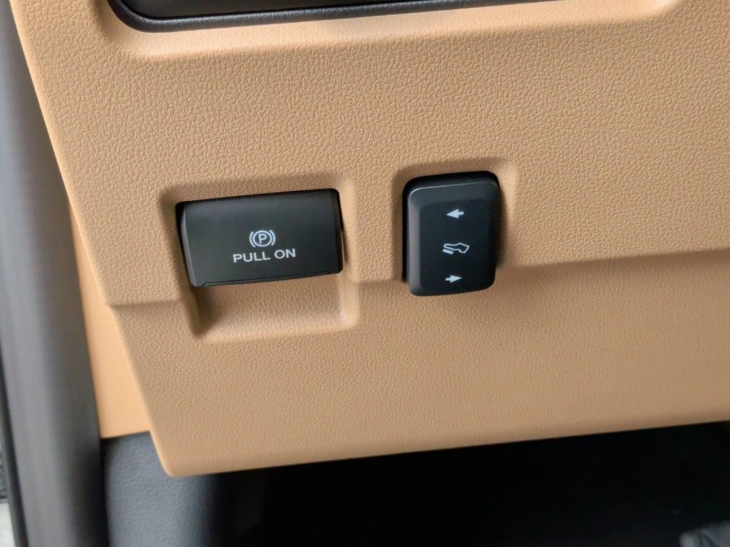 New 2027 Ford F250 Lariat w/ Tremor Off-Road Package AWD/4WD image 17
