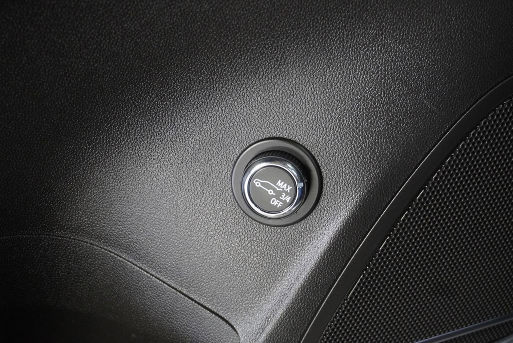 Used 2021 Buick Envision Avenir w/ Technology Package II image 33