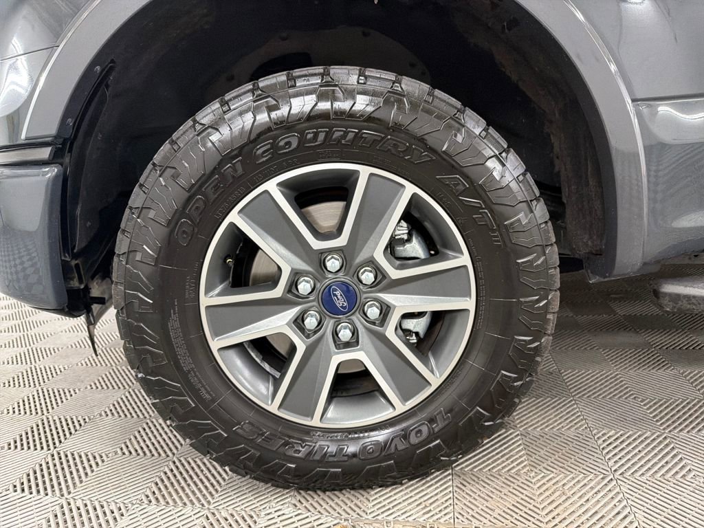 Used 2016 Ford F150 XLT w/ Equipment Group 302A Luxury image 13