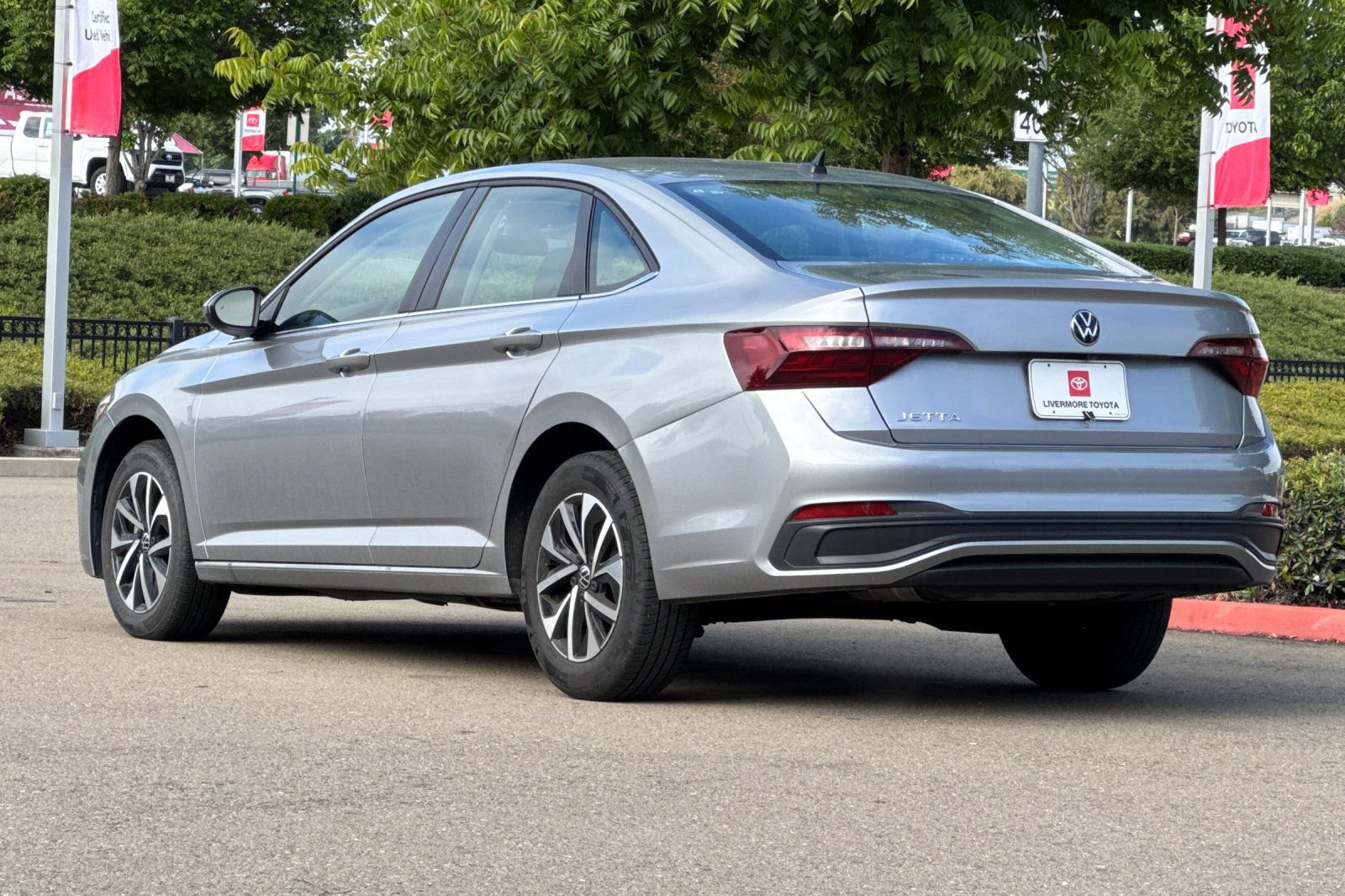 Used 2024 Volkswagen Jetta S FWD image 6