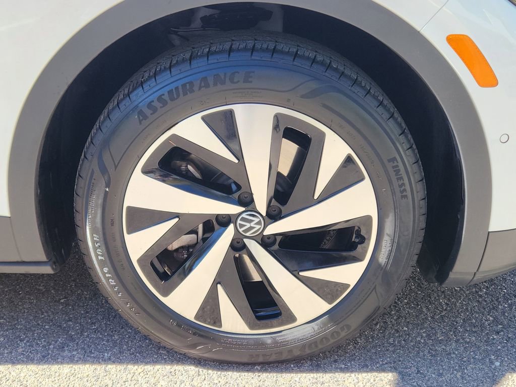 Certified 2024 Volkswagen ID.4 2WD image 16