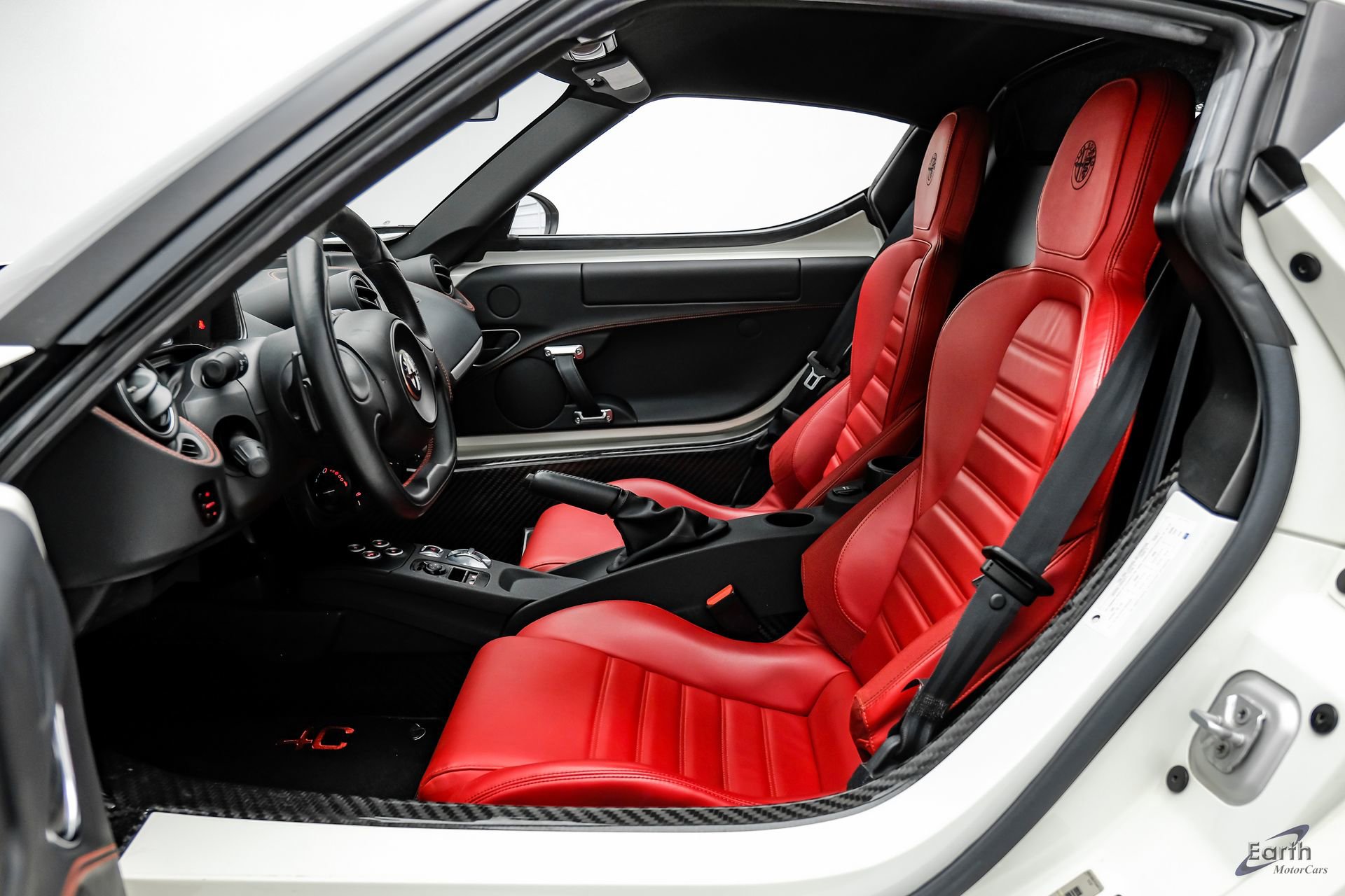 Used 2015 Alfa Romeo 4C Coupe w/ Leather Interior Group RWD image 34