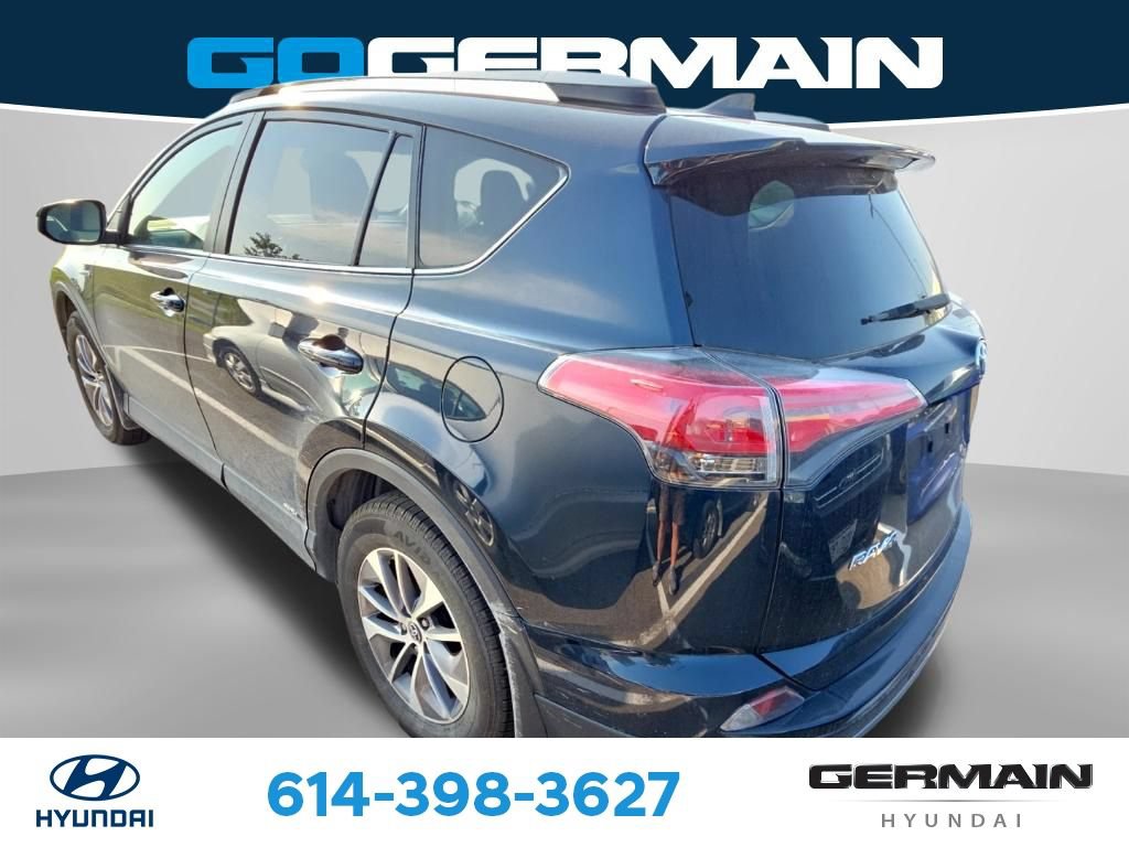 Used 2018 Toyota RAV4 XLE w/ Convenience Package AWD/4WD image 7