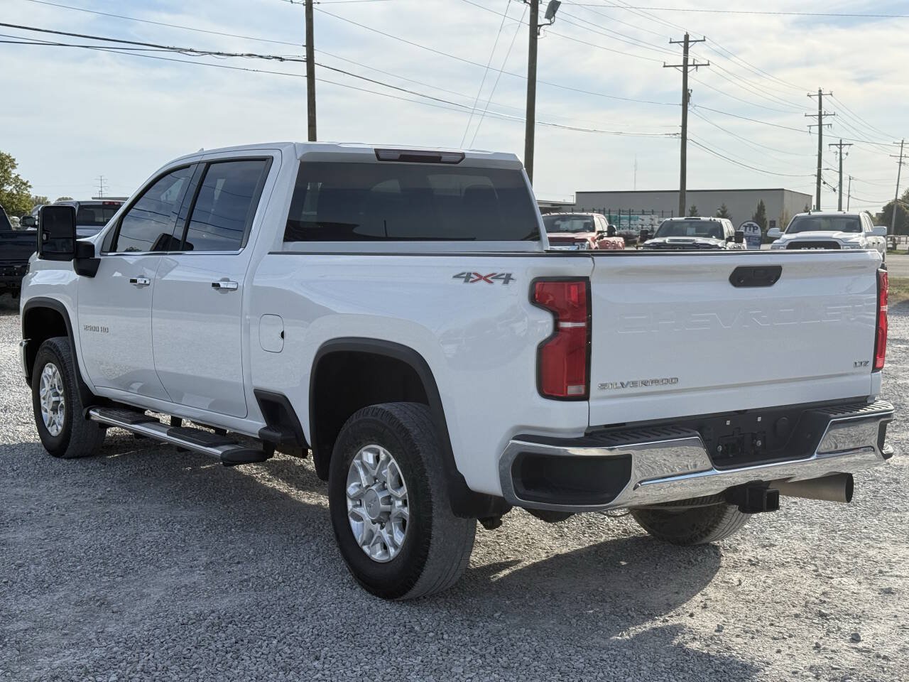 Used 2024 Chevrolet Silverado 2500 LTZ AWD/4WD image 2