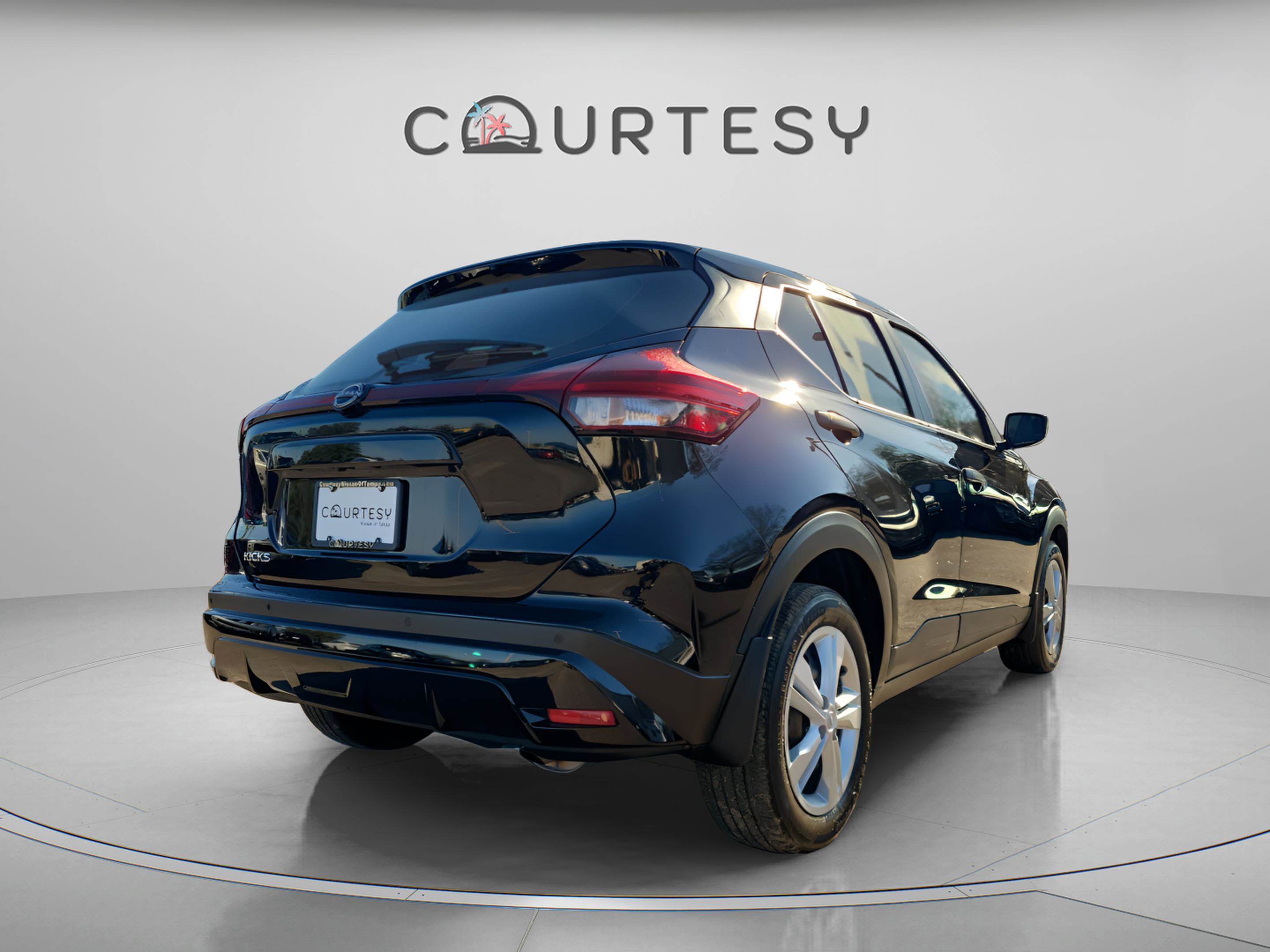 Certified 2024 Nissan Kicks S image 6