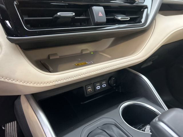 Used 2024 Toyota Highlander XLE image 23