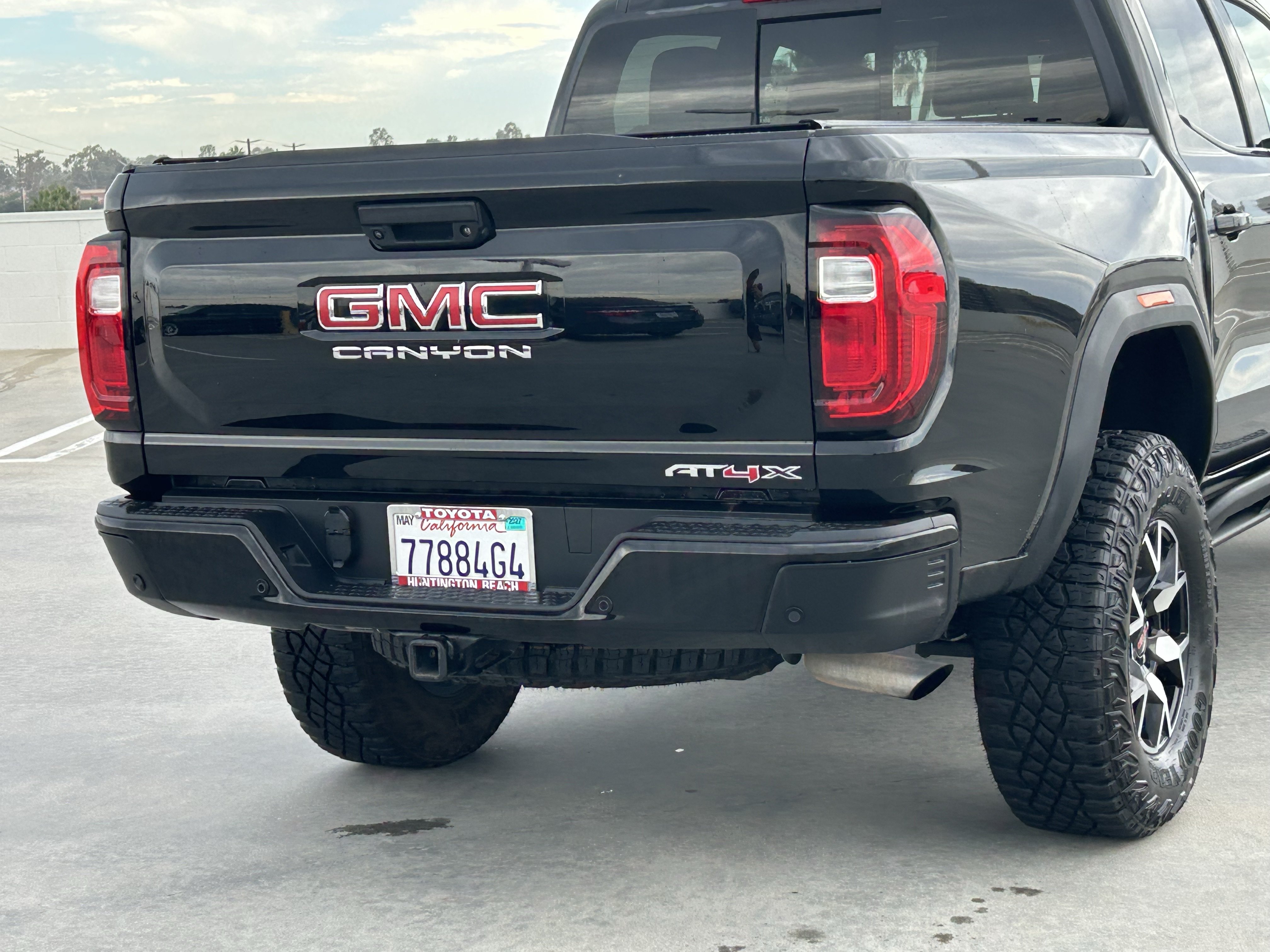 Used 2023 GMC Canyon AT4X AWD/4WD image 4