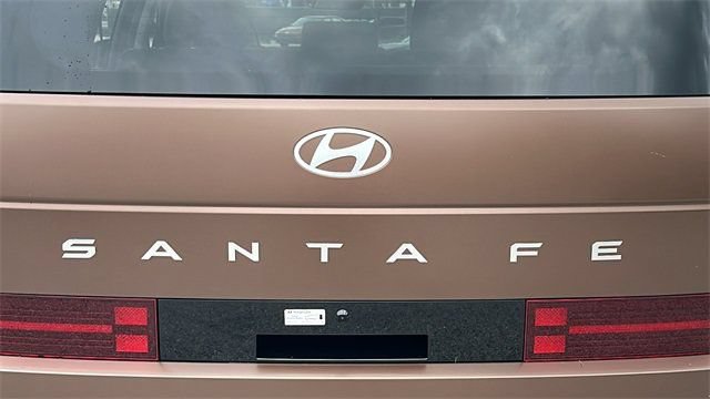 Used 2024 Hyundai Santa Fe Limited FWD image 9