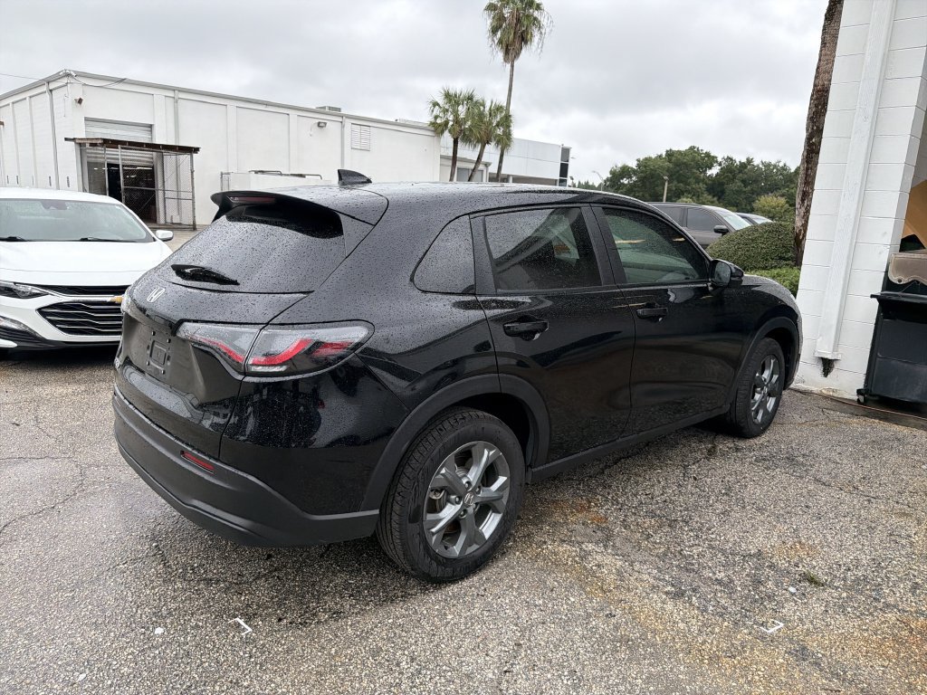 Used 2026 Honda HR-V LX image 5